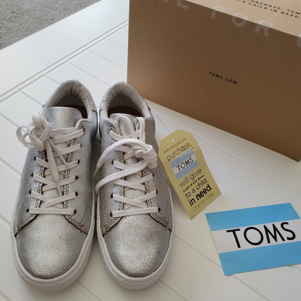 Tom's Lenox Silver Leather Metallic Sneaker